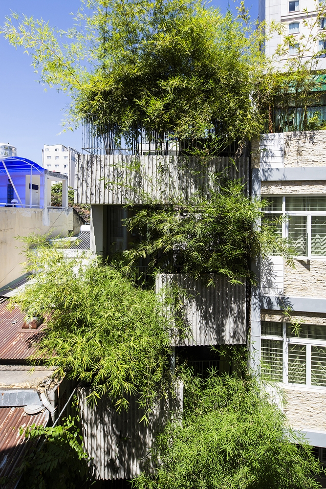 20 ngôi nhà Việt tràn ngập sắc xanh nổi tiếng trên báo ngoại